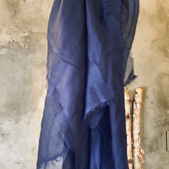 Soft cotton shawl blue scarf - Picture 2 of 5